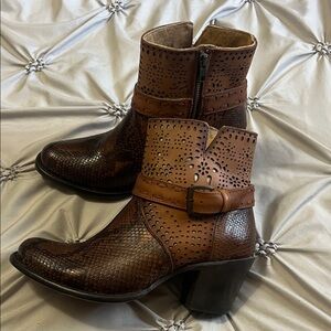 JB Dillon snakeskin and perforated leather ankle boots, EUC!